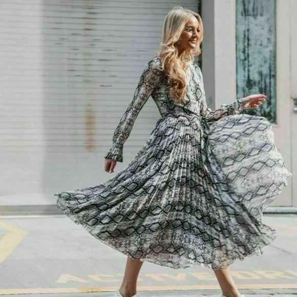 H&M Dresses & Skirts - RESERVED .H&M TREND Conscious Midi SNAKESKIN PATTERNED Wrap Pleated Dress Size 8